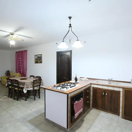 Βίλα Luisa Con Piscina E Vasca Idromassaggio Vicino Otranto Carpignano Salentino