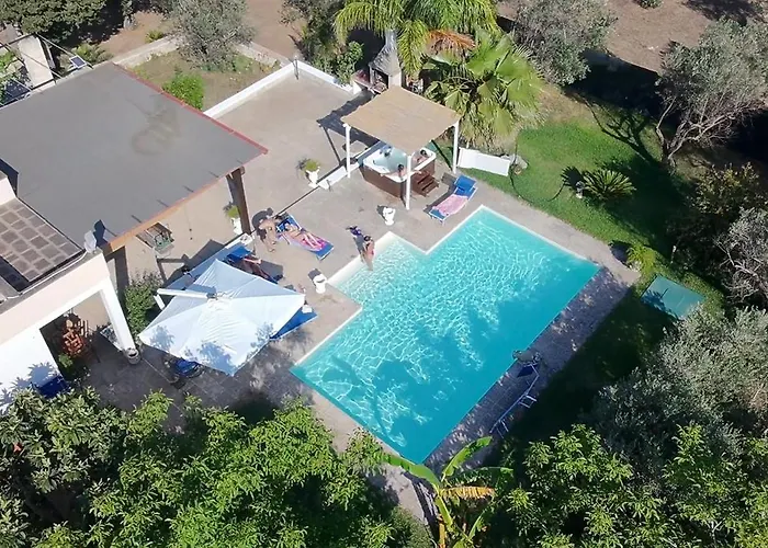 Luisa Con Piscina E Vasca Idromassaggio Vicino Otranto *